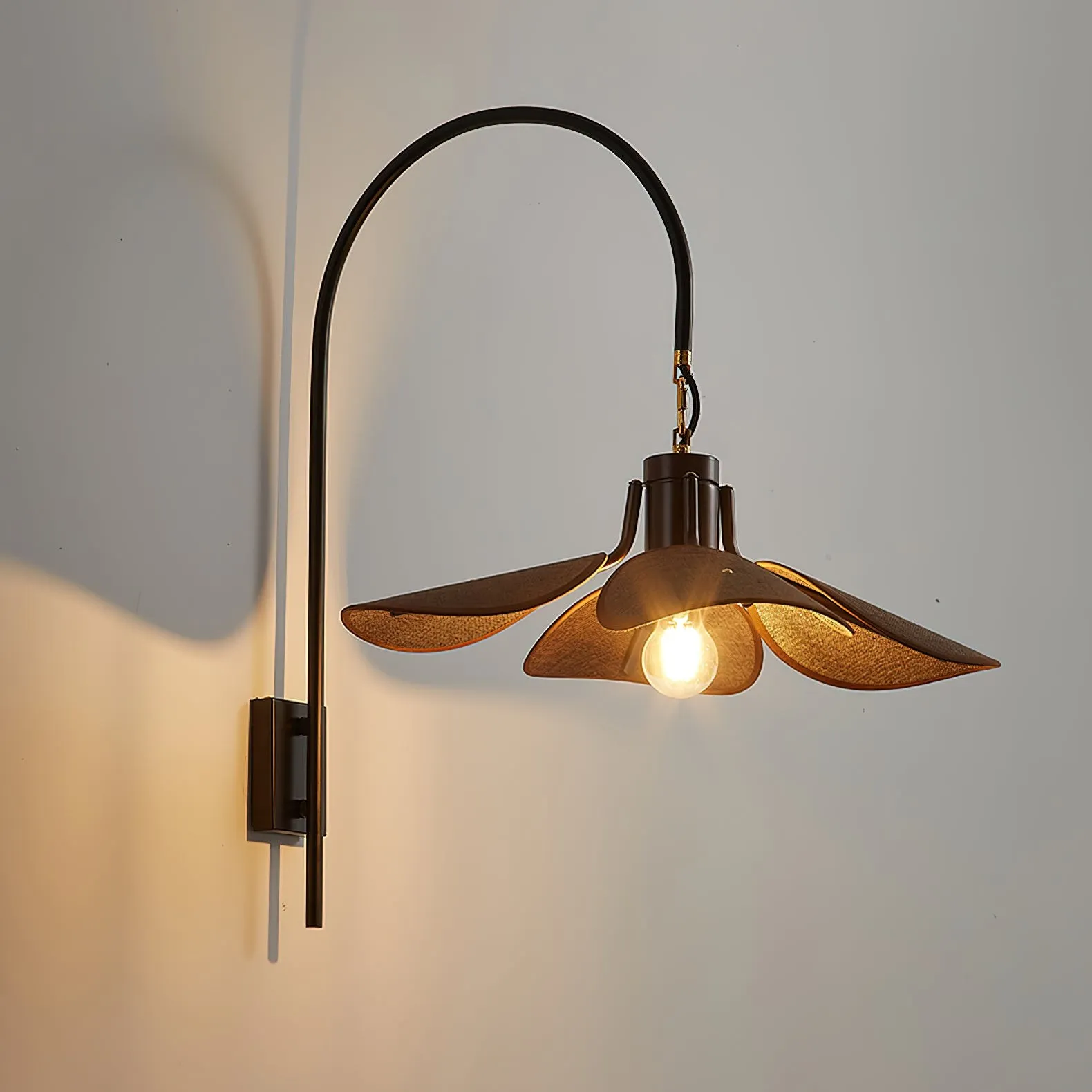 Retro Wabi-Sabi Style Petal Bloom Wall Lamp KL573