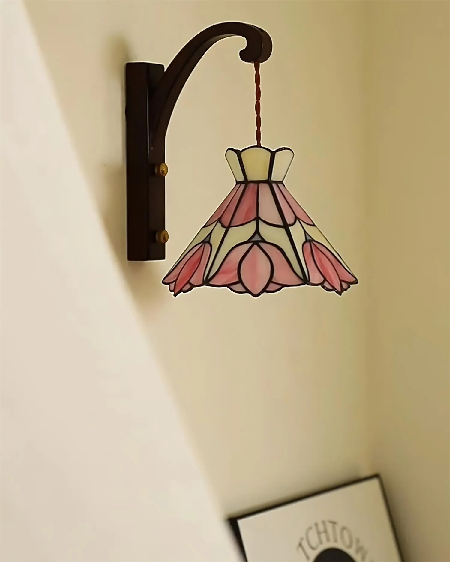 Serena Tiffany Plug In Wall Lamp D60