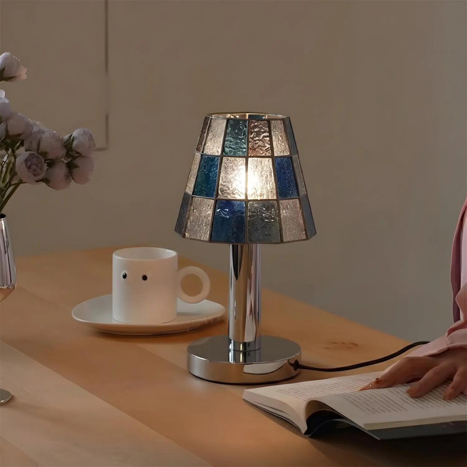 Fun Guy 726 Table Lamp D321