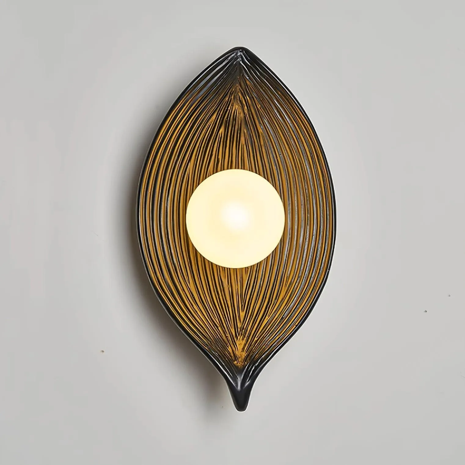 Contemporary Nordic Leaf Resin Wall Light KL445