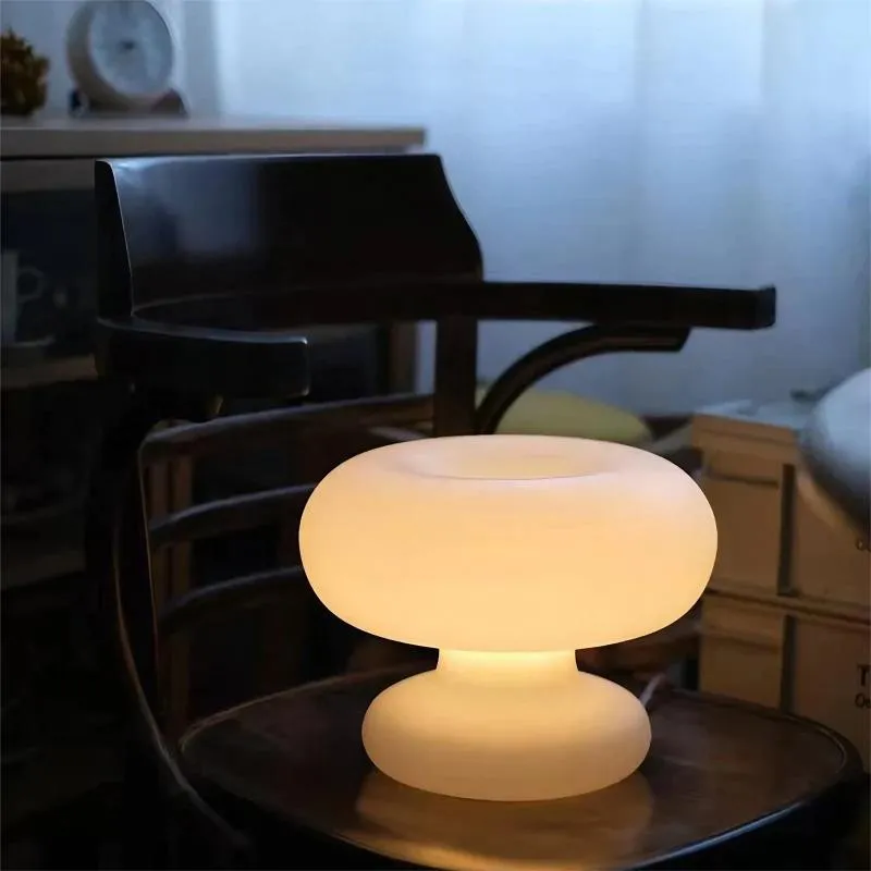 Bauhaus Design White Mushroom Table Lamp KL16