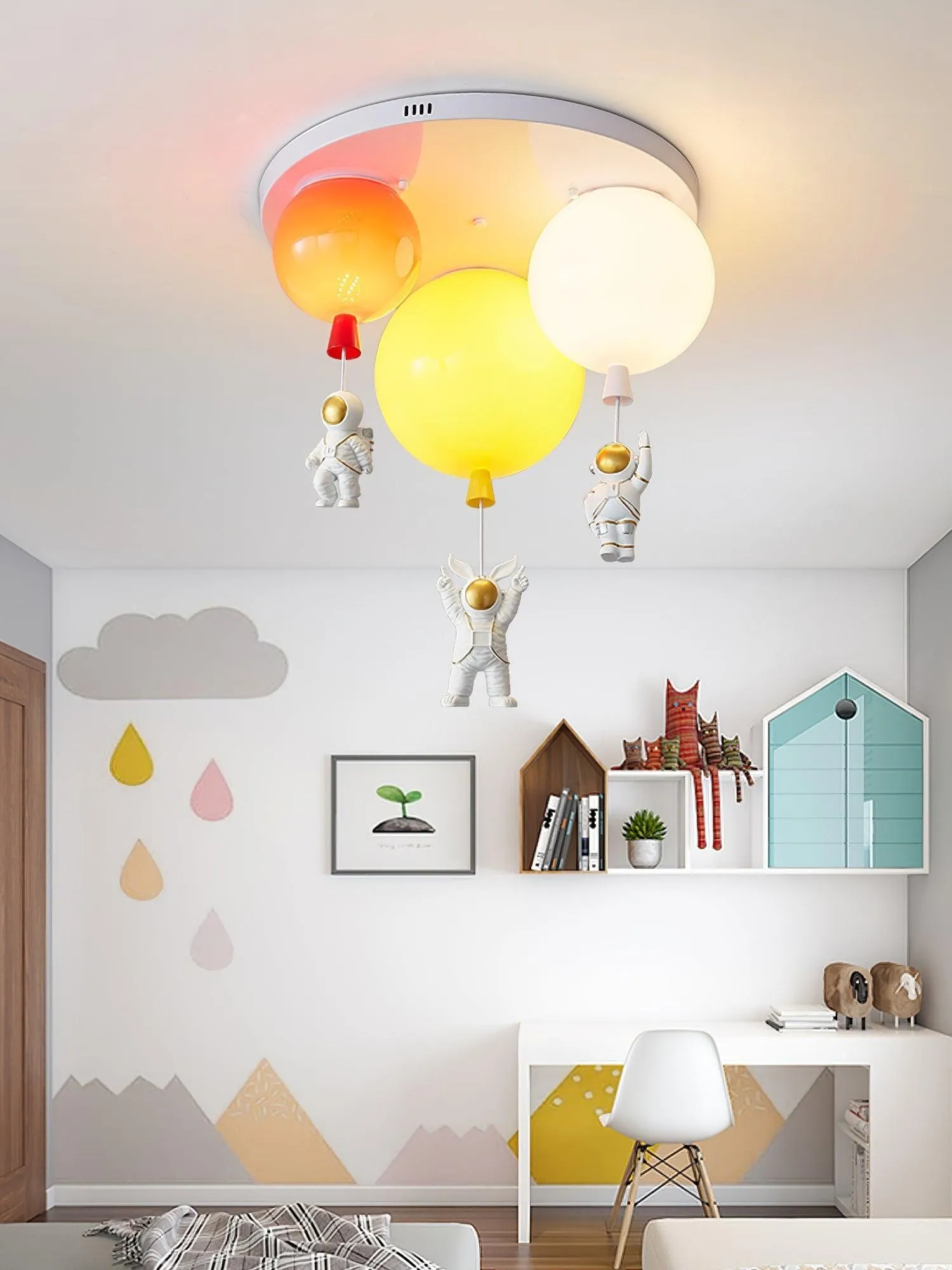 Astronaut Glossy Balloon Ceiling Lamp KL231