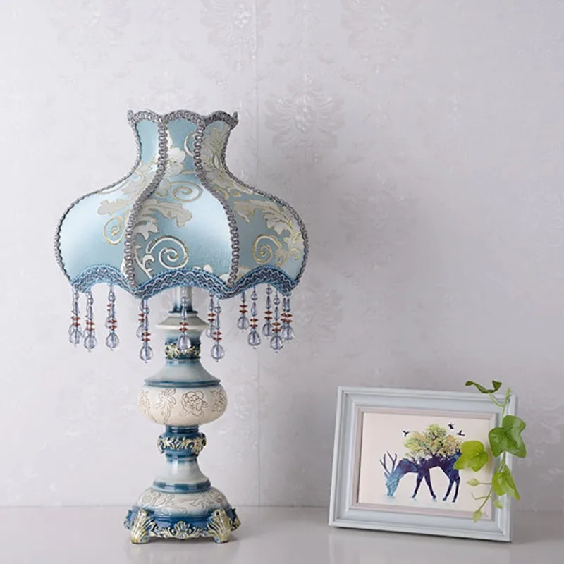 Carved Vase Base Floral Lampshade Table Lamp KL701
