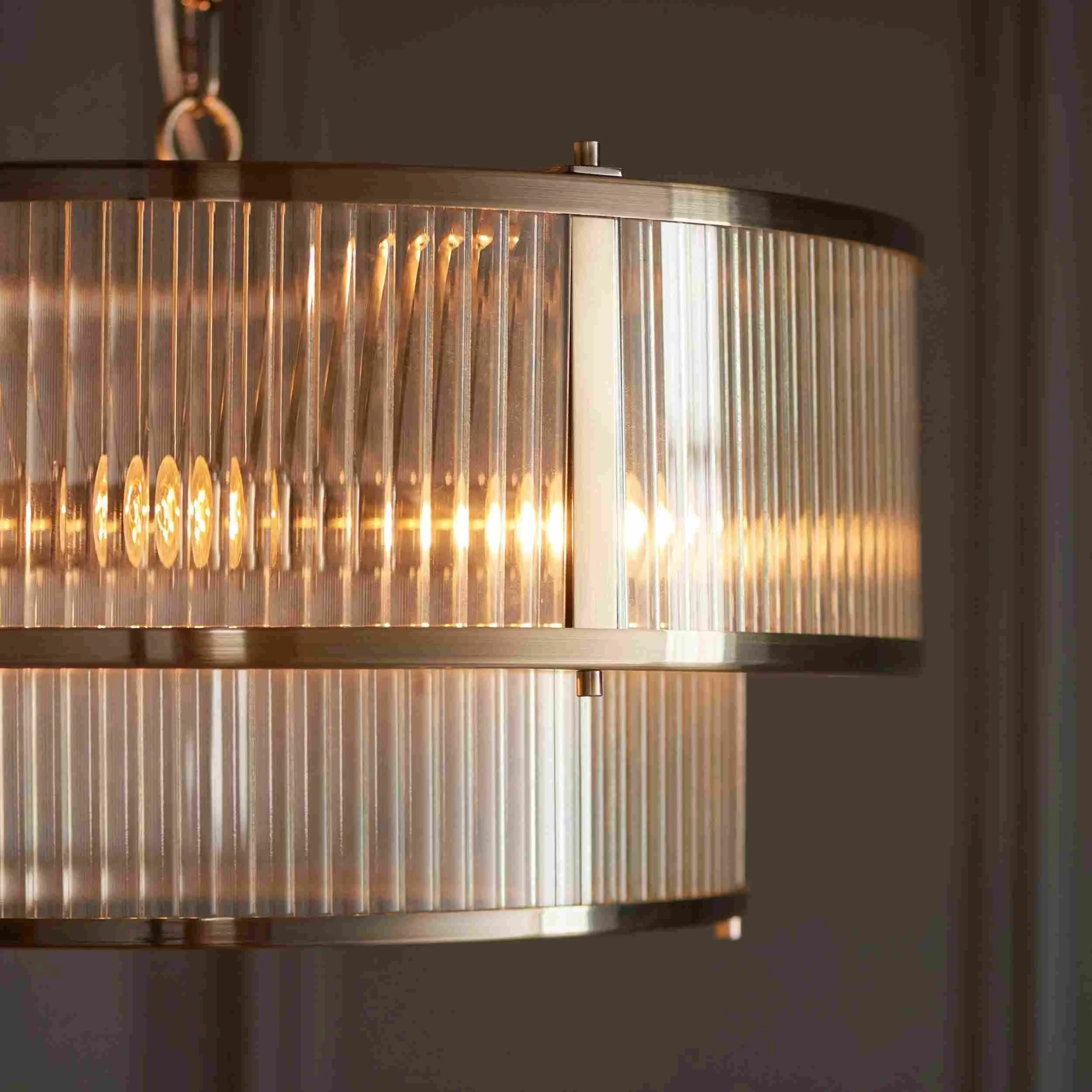 RibGlow Ribbed Glass Pendant Light - Antique Style Pendant Light for Dining Room KL1799