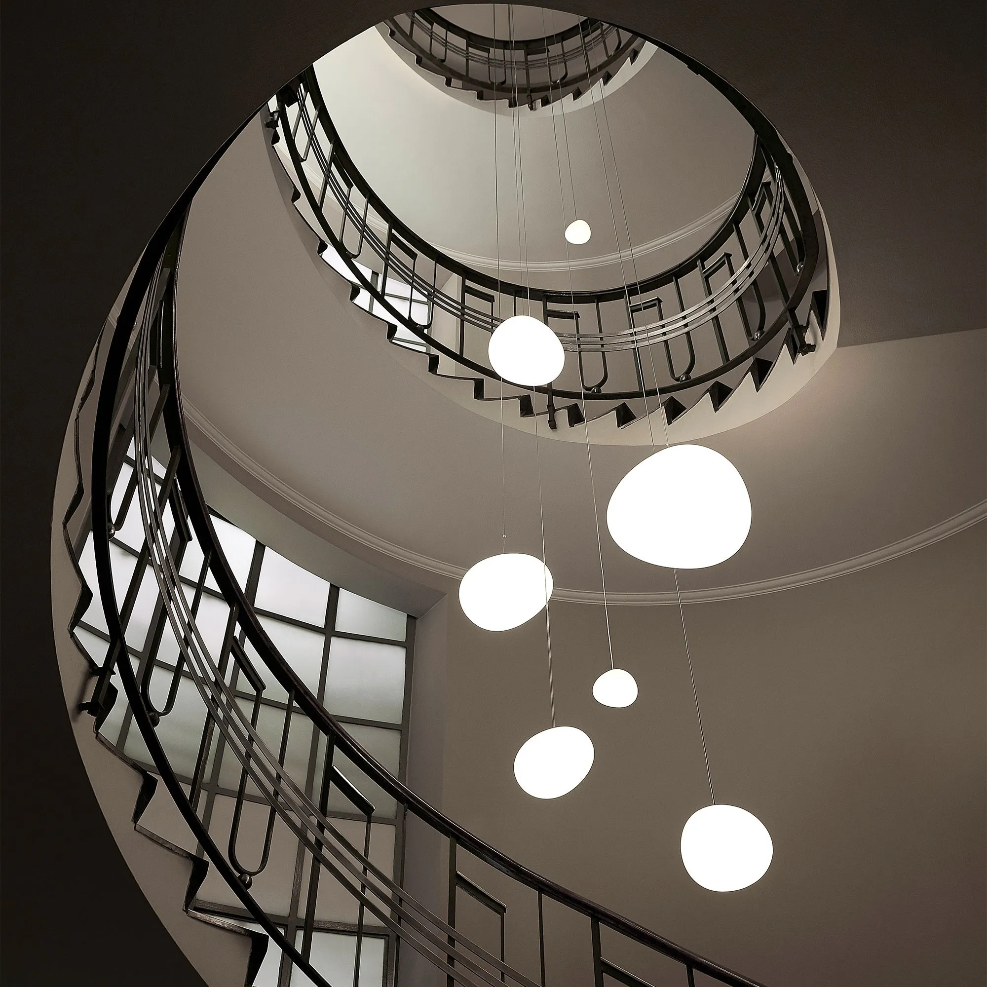 Elegant Gregg Pendant Lamp - Stylish Glass Pendant Light for Modern Interiors