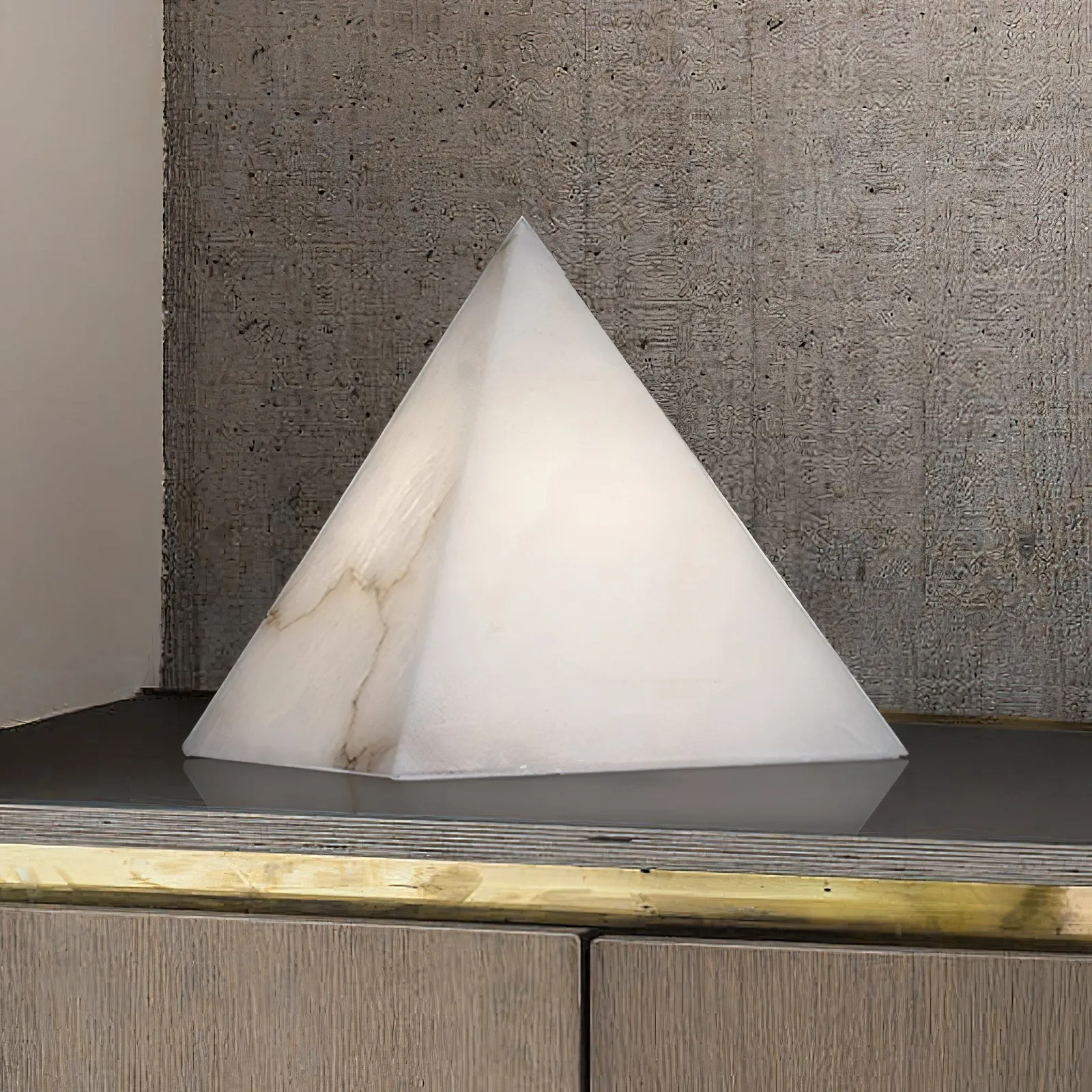 Alabaster Pyramid Table Lamp D428